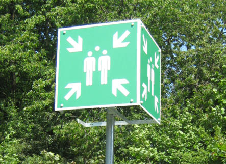 Rettungswegbeschilderung inkl. Aufstellzubehör