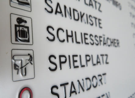 taktiler Lageplan mit UV-bedruckter erhabener Blindenschrift