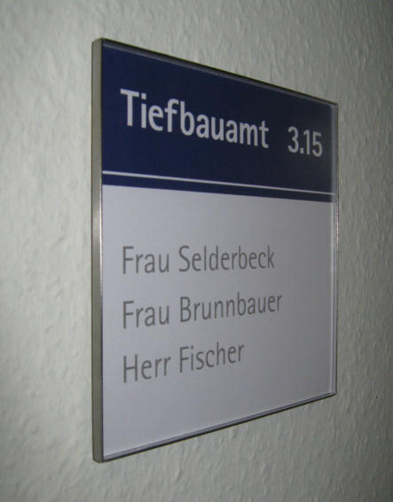 Türschild Serie FERRIO im Format 150 x 150 mm