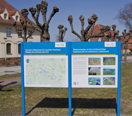 KombiXL Doppel-Schilderanlage mit Wechselrahmen 60/32