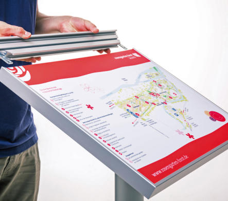 KombiXL Pultschild: Einfacher Schildertausch mit Wechselrahmen