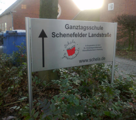 Ständerschild Serie Nirolux mit Edelstahlpaneel und Folienbeschriftung