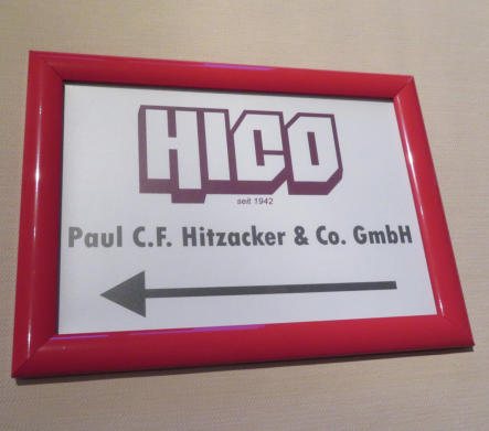 farbig lackierter Klapprahmen im Format DIN A4