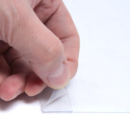 Einfach Schutzfolie von den Haftstreifen entfernen und dauerhaft nach Belieben Verwenden