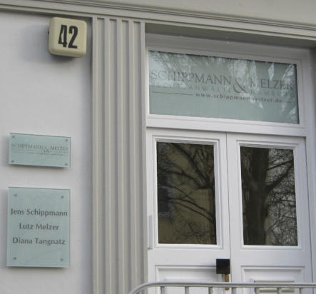 Glasschilder mit rückseitiger Dekorfolie und Printbeschriftung